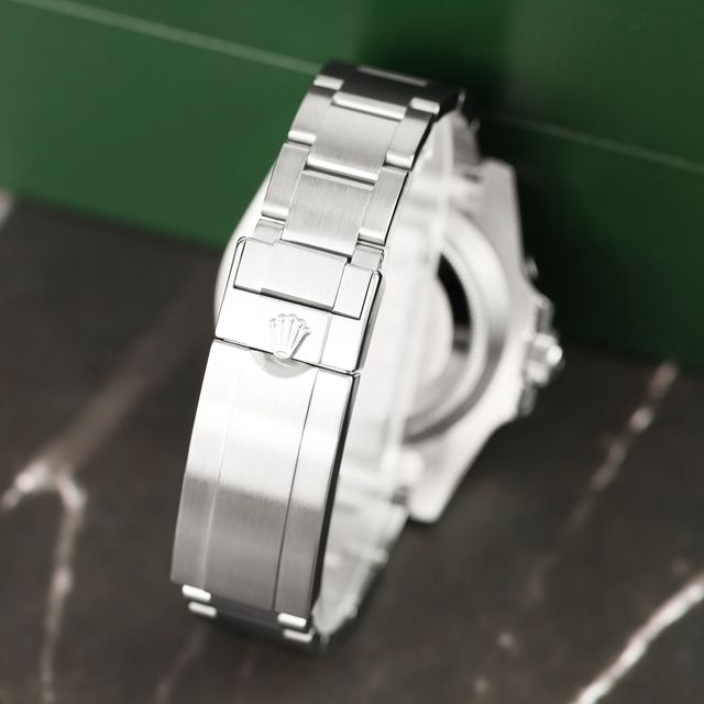 Rolex Submariner Hulk Image 3